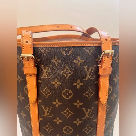 Louis Vuitton Bucket GM Monogram - Picture 12 of 16